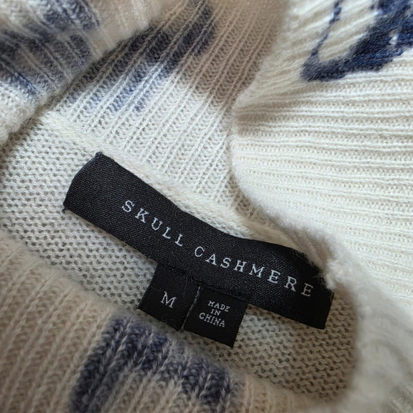 360CASHMERE SIZE M CASHMERE SKULL PRINT TURTLENECK SWEATER - Picture 4 of 8